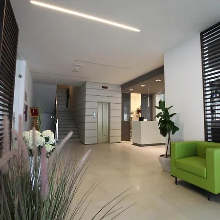 Derby Superior Hotel