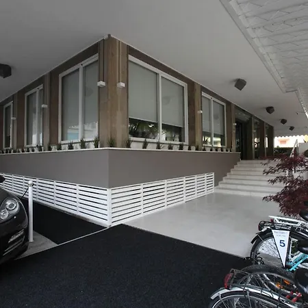 Hotel Derby Superior 3*